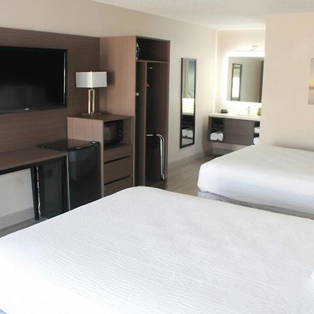 Angel Inn Near Imax, A Travelodge By Wyndham Branson Bagian luar foto