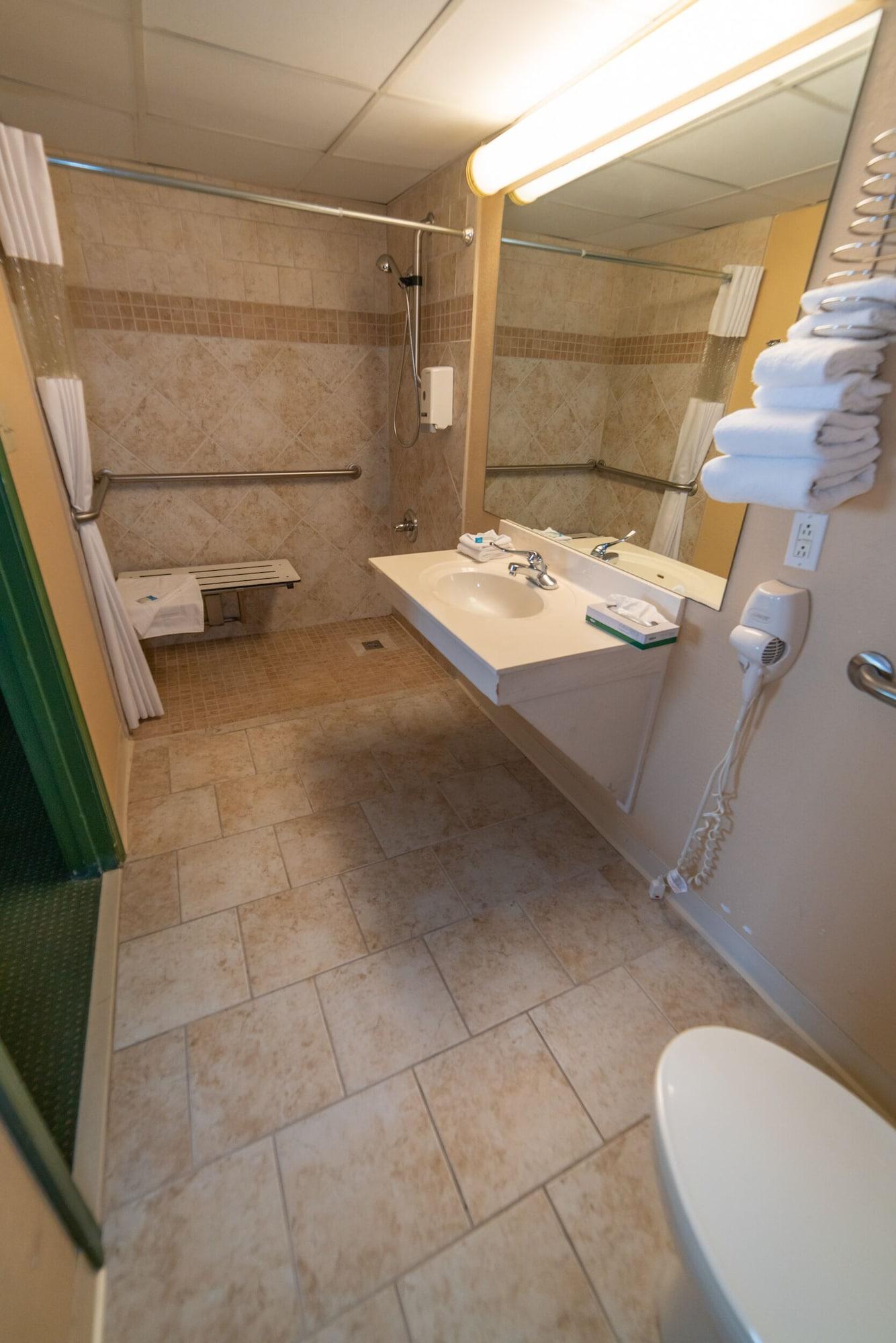 Angel Inn Near Imax, A Travelodge By Wyndham Branson Bagian luar foto