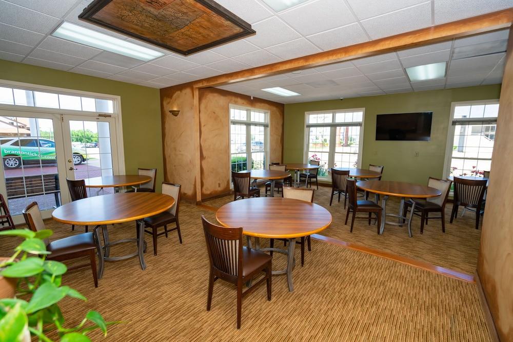 Angel Inn Near Imax, A Travelodge By Wyndham Branson Bagian luar foto